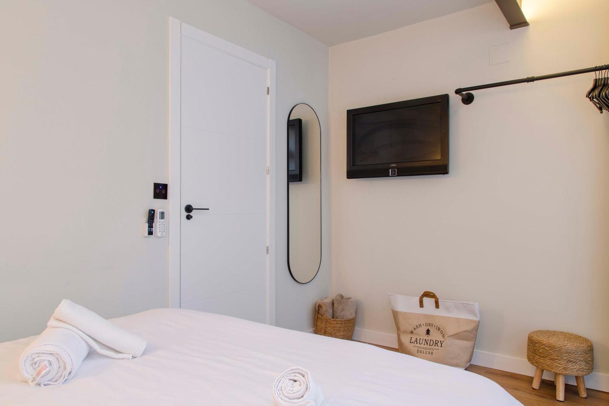 Apartamento Acogedor Frente A Mercat Central Valencia Bagian luar foto